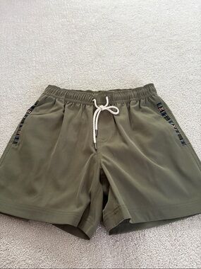 Wowie Nomad Shorts Mens Medium Green Stretch Breathable Comfort